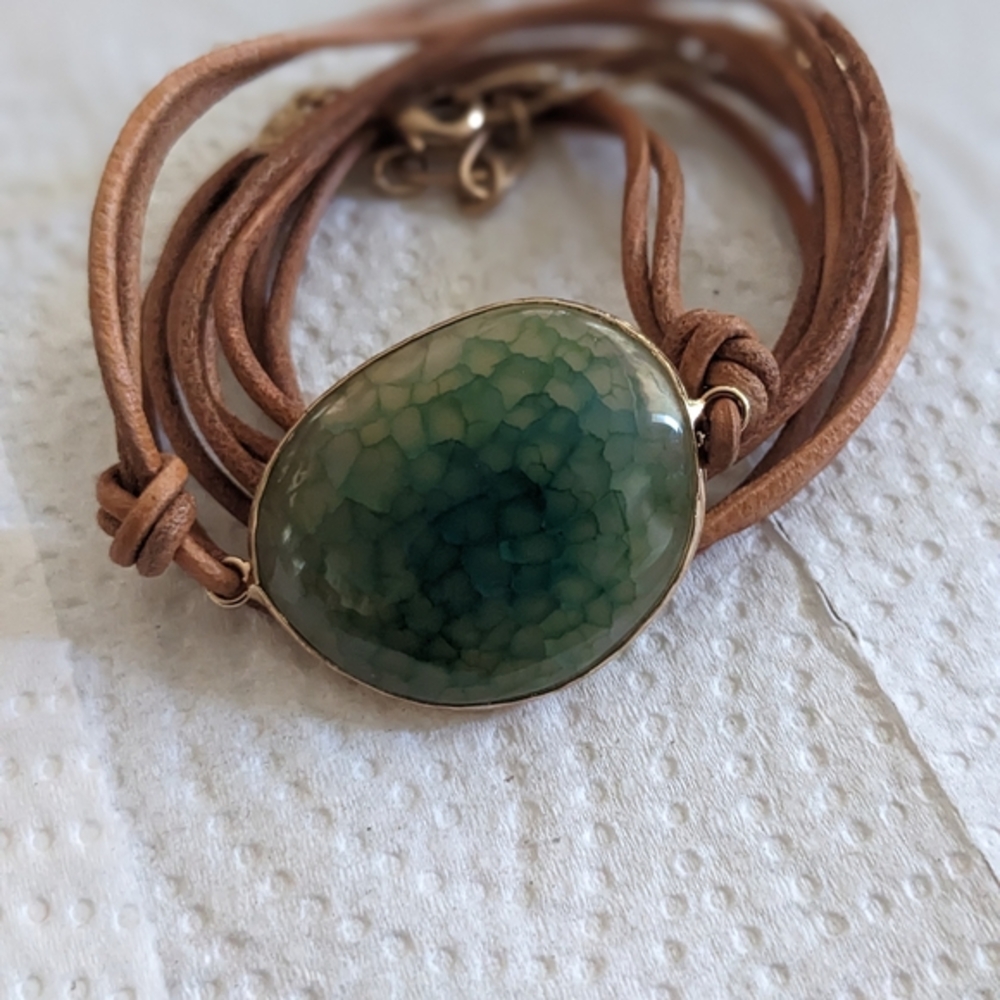 Elegant Green Stone Leather Bracelet